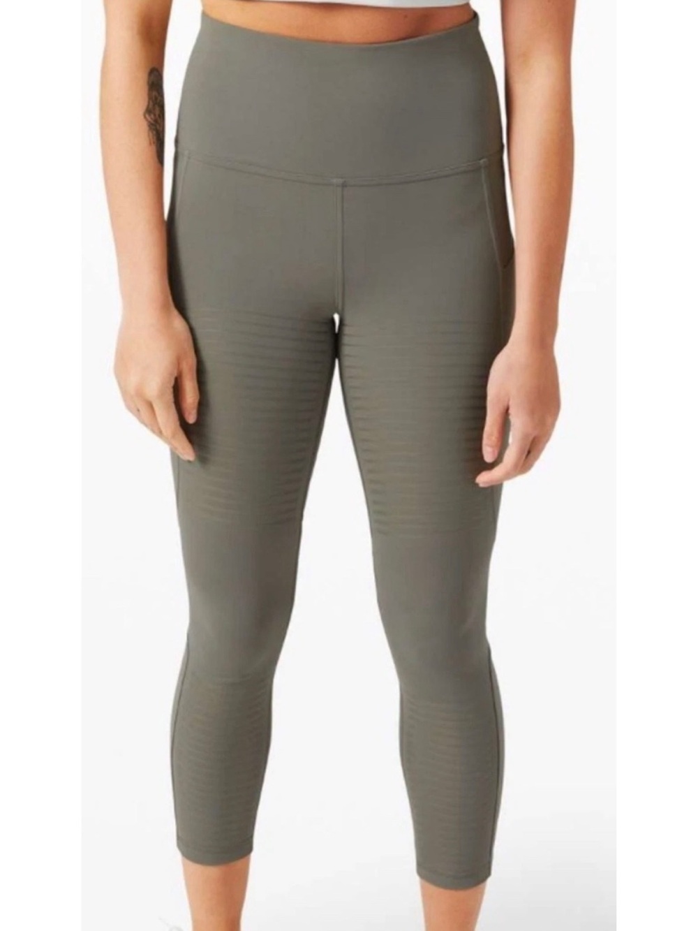 Lululemon Rogue Renegade Super High Rise Tight 25" in Grey Sage